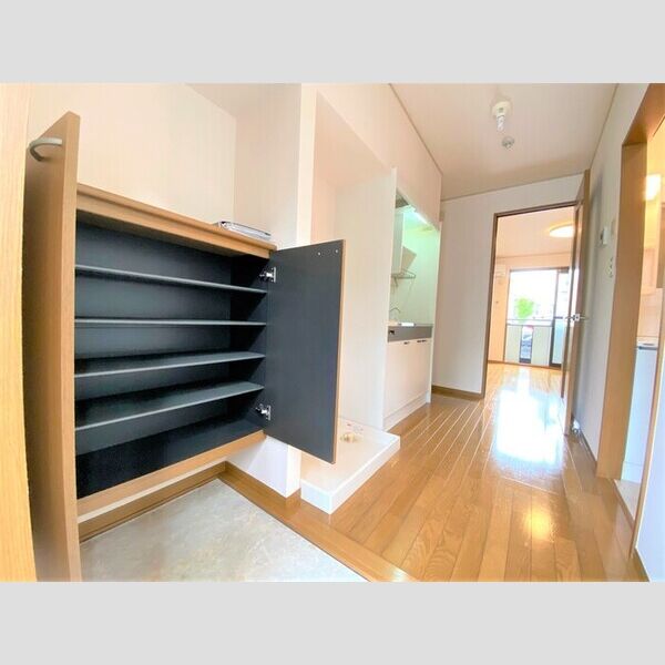 ボワ・フルール　A107号室 シューズ収納