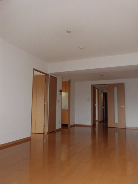 カッスル菊名0408号室 リビング