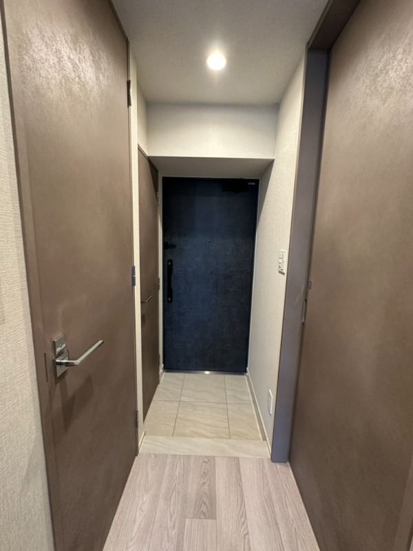 シーズンフラッツ両国サウス4階 玄関