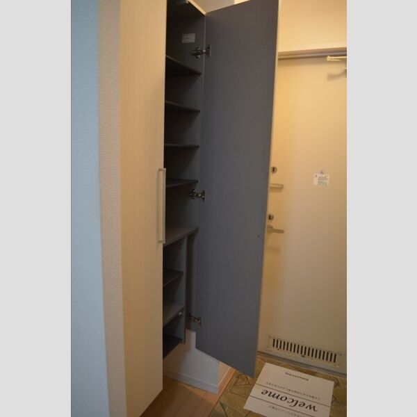 ジェンティーレ ヤマザキ202号室 シューズボックス(トール)