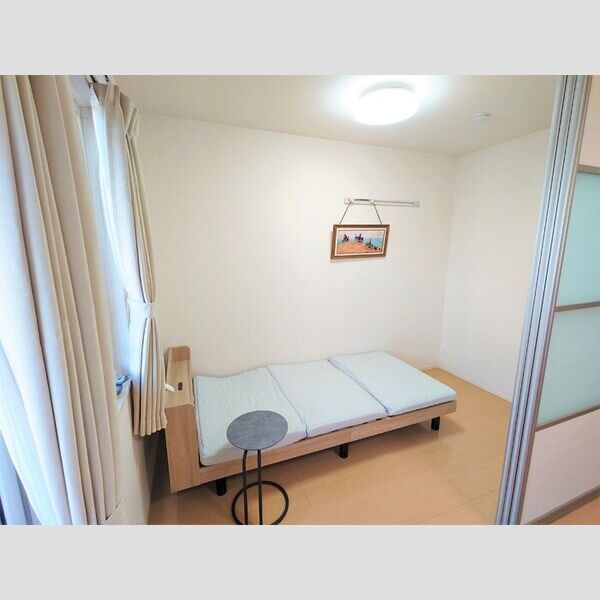 アニバーサリー102号室 ベッドコーナー3.5帖