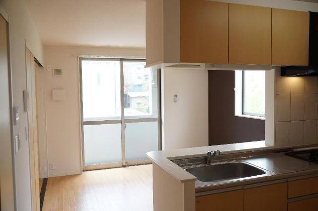 アクアマリン201号室 室内