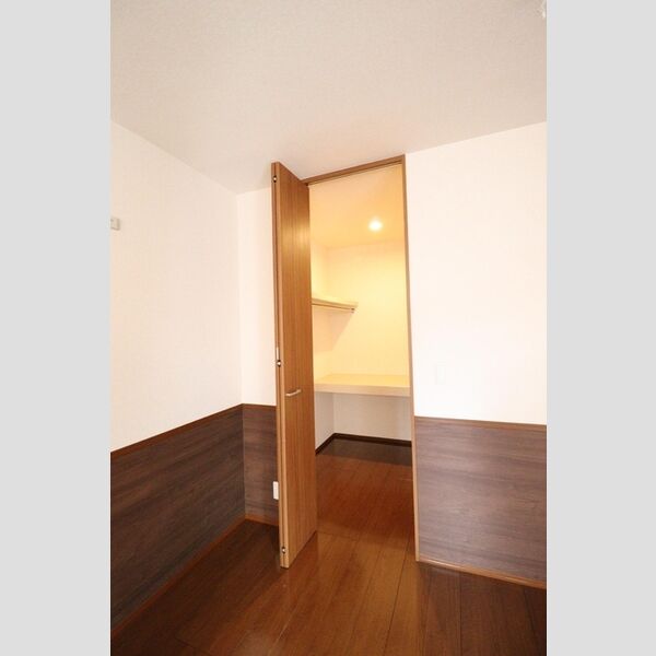 ヴェール鷹之台 ウォークインクローゼット