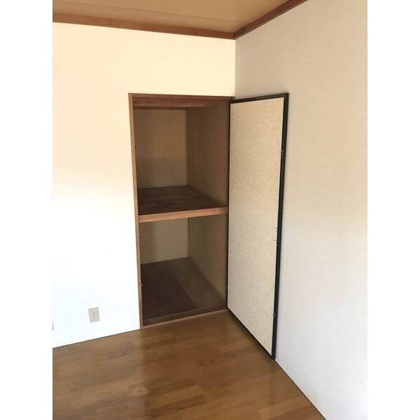 メゾン蘇我202号室 収納
