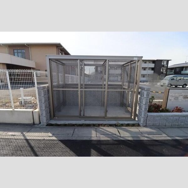 ボヌール305号室 ゴミ集積場