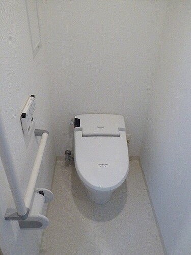 フェリース横濱7階 トイレ　※2024年12月撮影