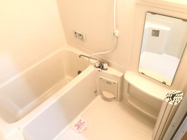 シンフォニー105号室 バス