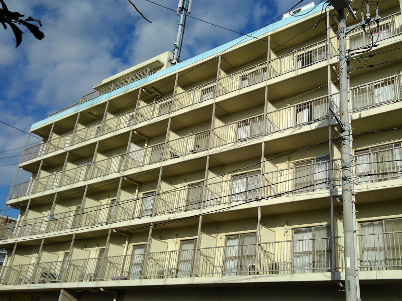 レオパレスエメラルド　シティーの外観画像