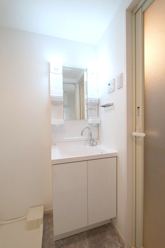 ハーモニーレジデンス横浜大通り公園EIRAKU8階 同建物別部屋の参考画像