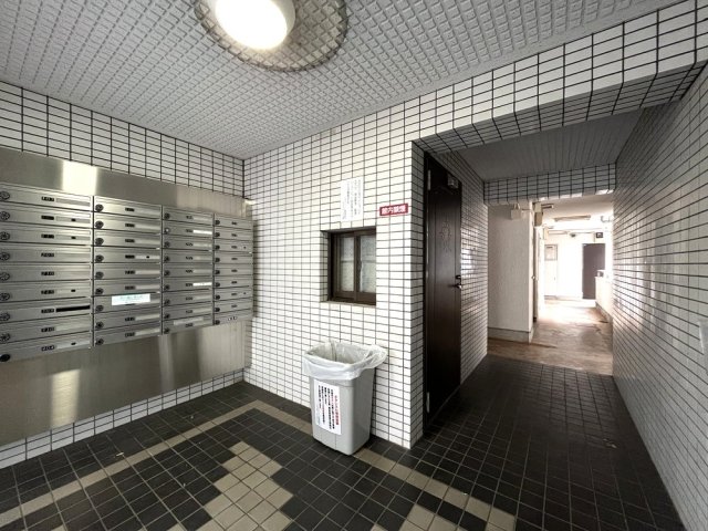 スカイコート都立大学1階 エントランス