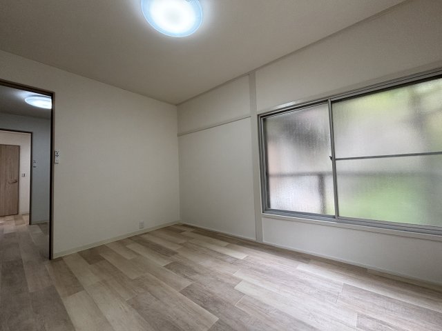 ヴィラ弘明寺 南東向き角部屋