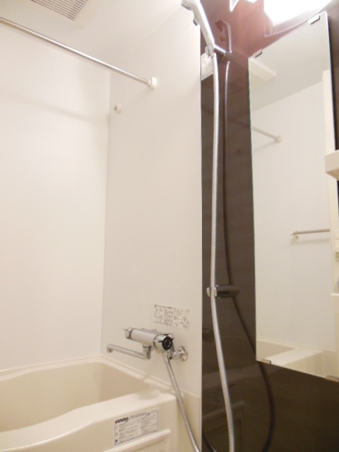 グランド・ガーラ桜木町駅前7階 浴室乾燥機付きのバスルーム