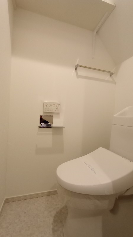 ソルナクレイシア吉祥寺1階 トイレ