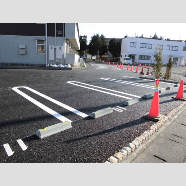 フォルトゥーナ 駐車場