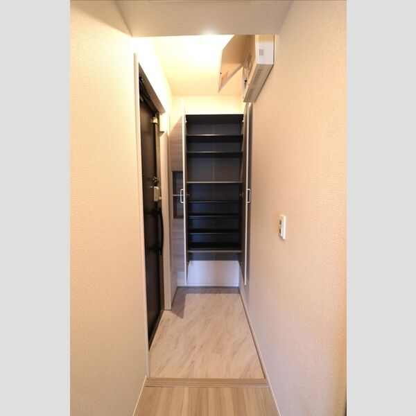 グラナーデ石神井台 玄関シューズボックス