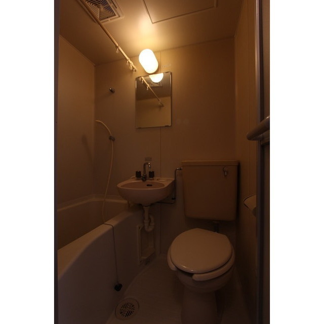 ティアラ湘南辻堂102号室 内観