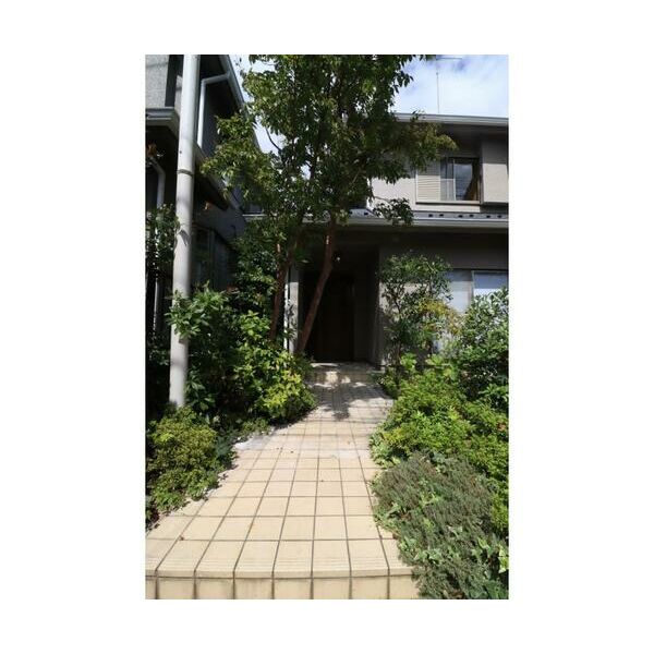 成瀬8丁目戸建て エントランス