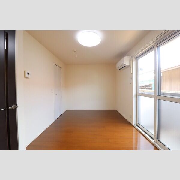 ヴィラ・グランメールⅡ 洋室8帖