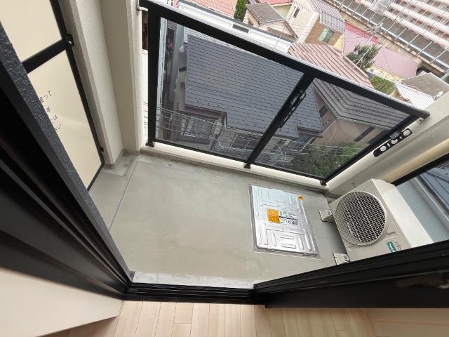 ピーニャ市川402号室 ベランダ