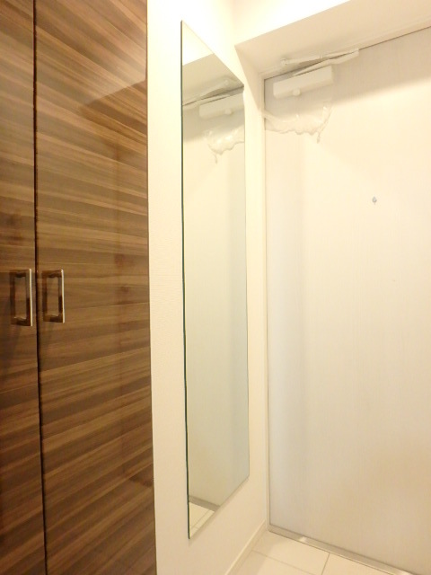 ガーラ練馬グランドステージ4階 姿見鏡