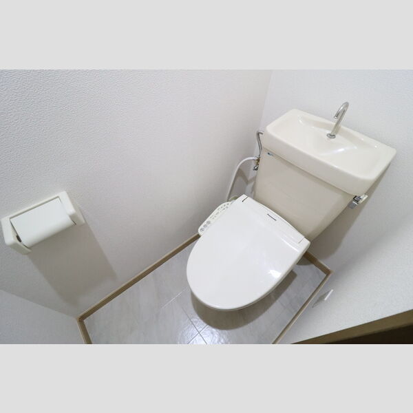 アネシス303号室 温水洗浄暖房便座