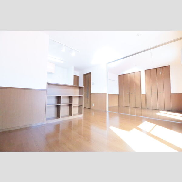 リビングタウン三橋西　B リビング11帖