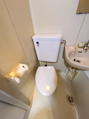 グローバルハイツ赤門206号室 トイレ