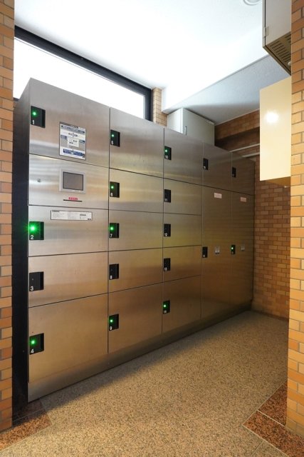 ライオンズマンション高津2階 宅配BOX