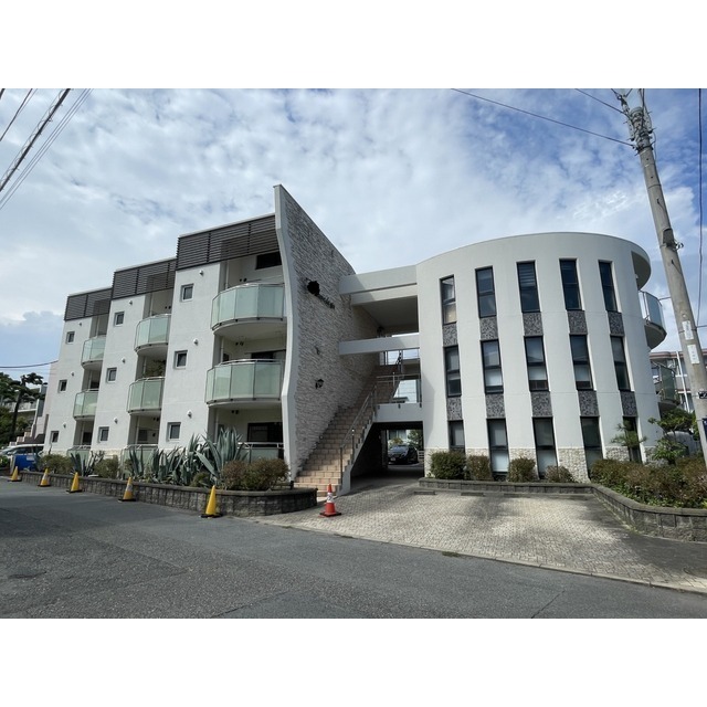 ポム・ドゥ・パン302号室 外観南側