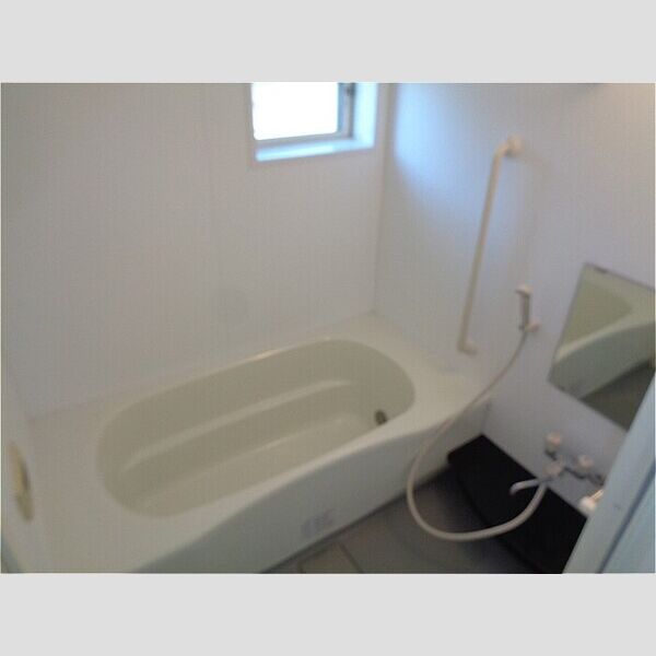 リビングタウンほたる野　E 浴室