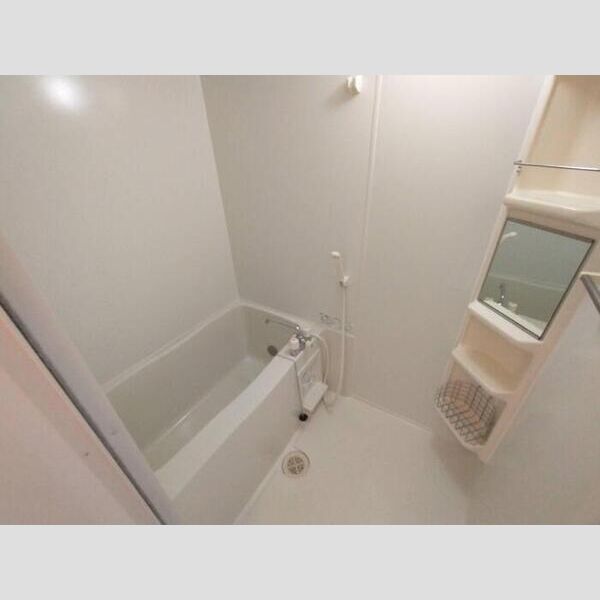 ベルデュール105号室 浴室