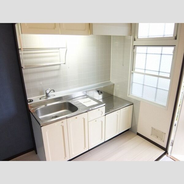 ハイツ　ゆう ♪側窓つきの明るい独立キッチン♪
