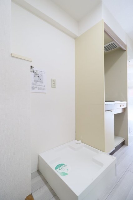 グランデール上野4階 室内洗濯機置場