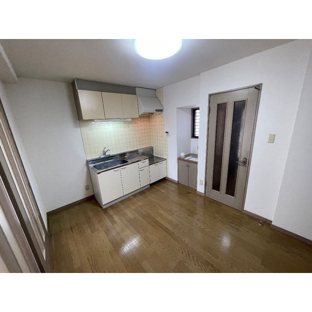 シャトー白鳳302号室 同建物別部屋の参考画像