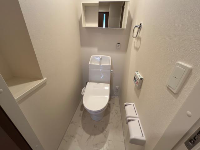 フリーダムファン601号室 シャワー付トイレ