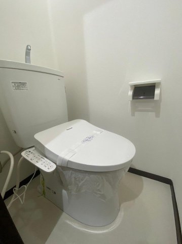 ヴィラ・グランドール301号室 トイレ