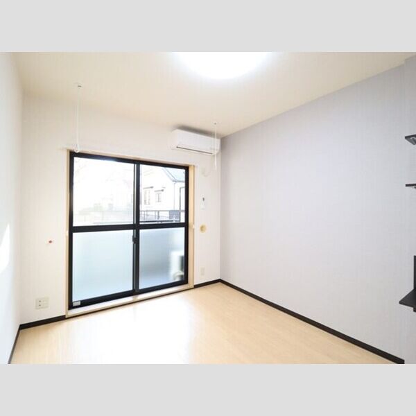 パティオ坂巻114号室 洋室6.7帖