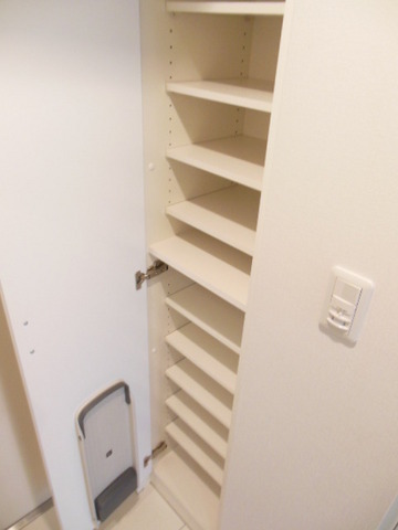 ガーラ・グランディ川崎13階 シューズボックス