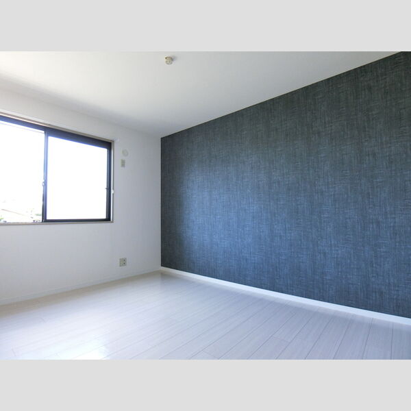 パティオ101号室 洋室も一面アクセントクロス施工!