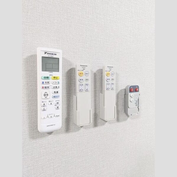 Alivis東京尾久201号室 リビング