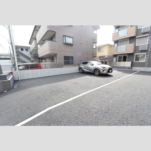 グランディオ西船302号室 駐車場