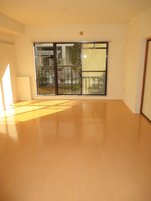 ＭＥＤＩＯ湘南 リビング