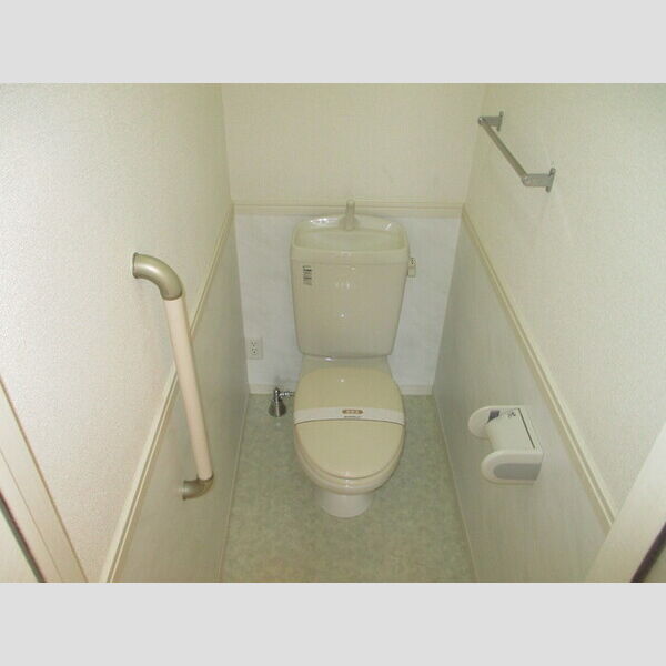 ソレアード103号室 トイレ