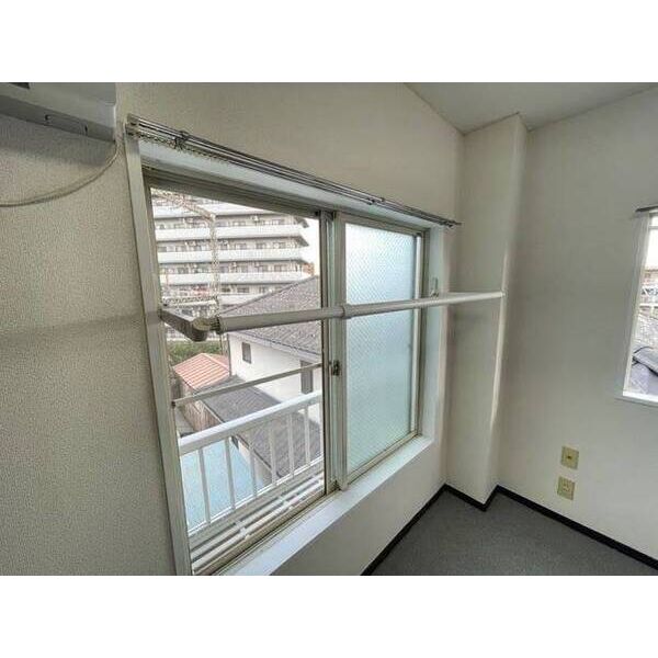 ジュネパレス座間第13 バルコニー