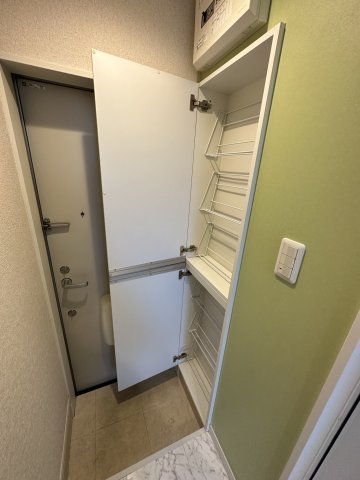 ユナイト尻手ルイ・ベルトレー103号室 玄関