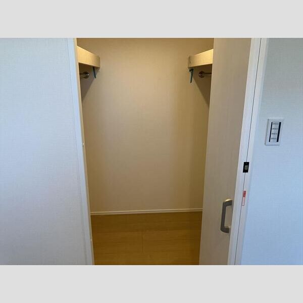 マイホームネクスト千城台東3丁目　4号棟 収納