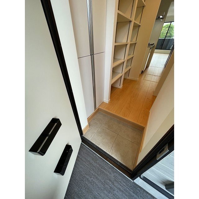 エクセラン馬橋west302号室 玄関