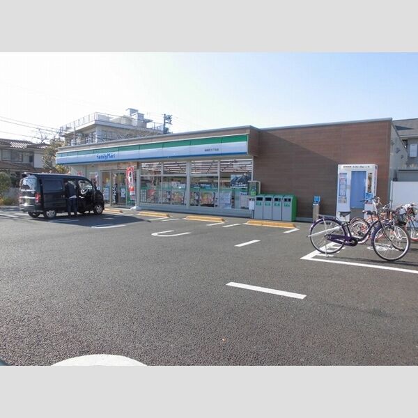 リルシア ファミリーマート篠崎町三丁目店まで236m