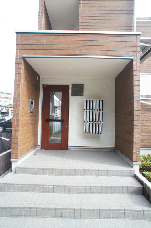 リブリ・DJ エントランス