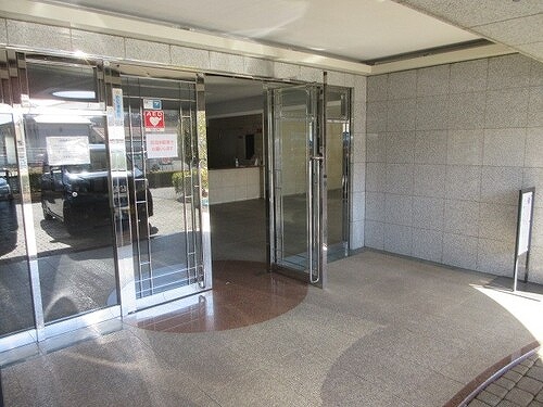 ハイホーム立川一番町3階 エントランス